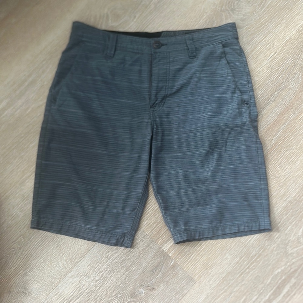 Volcom Hybrid Shorts - size 30